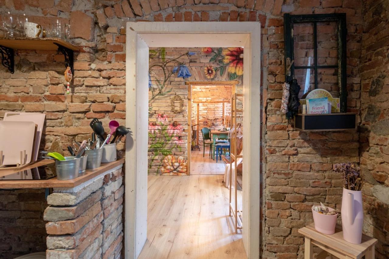 Accommodation At The Folklore Apartment Братислава Экстерьер фото